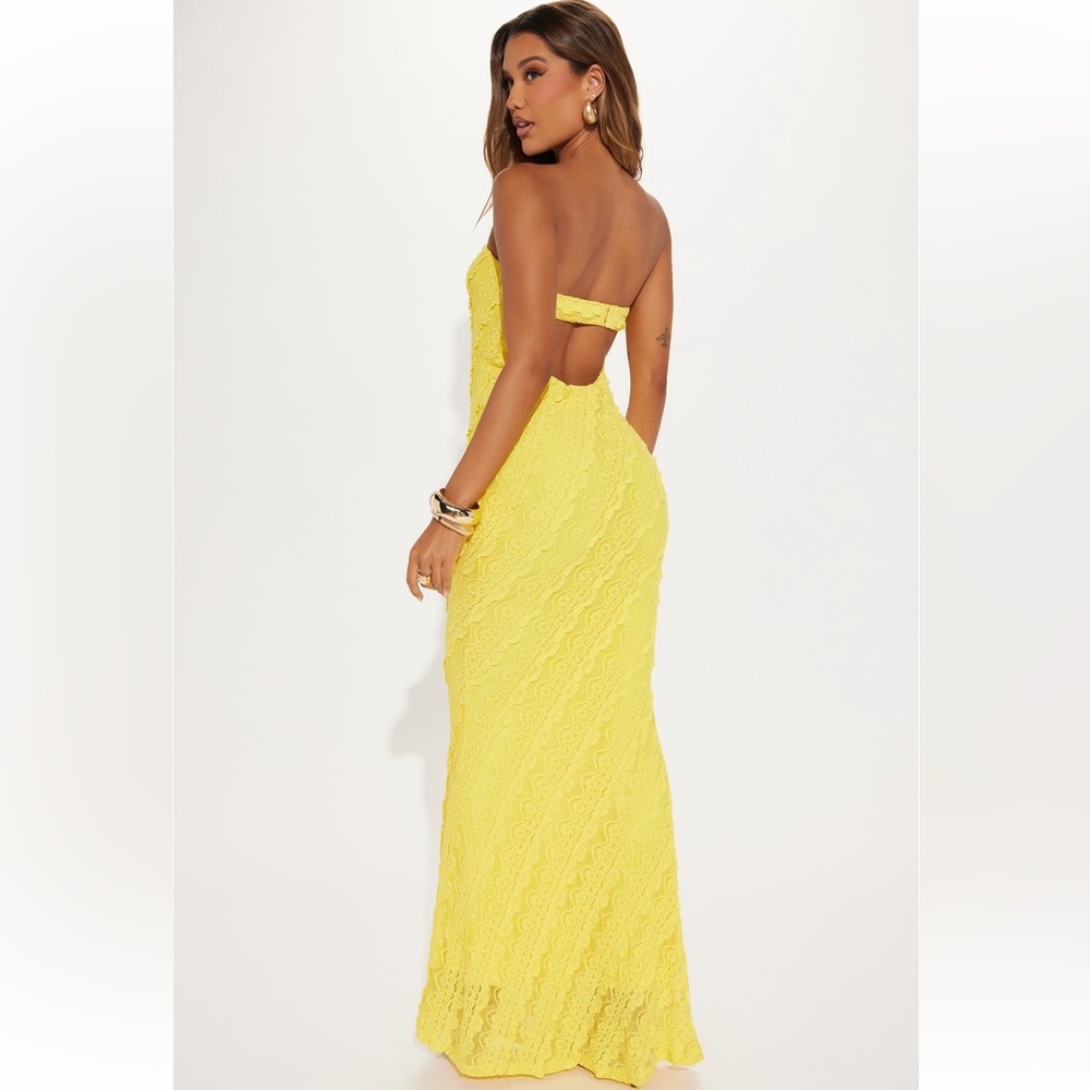 Fashion Nova Lavish in Lace Maxi Dress - Yellow Strapless Backless